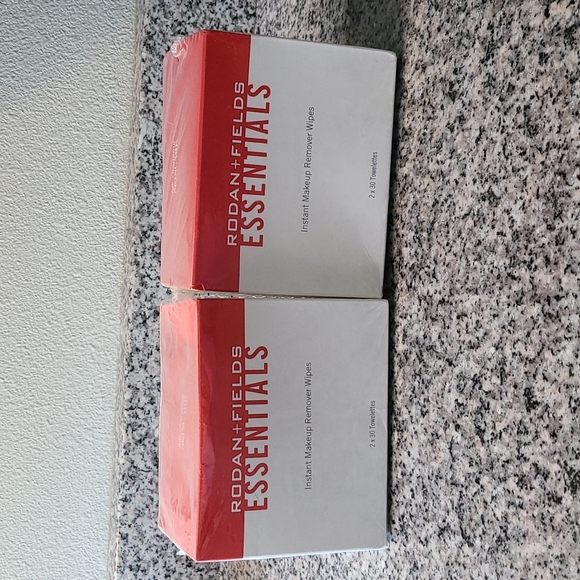 Lot of 2- Rodan + Fields Essentials Makeup Remover Wipes